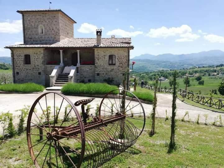 Agriturismo Torre Gialluise Gesualdo 外观 照片