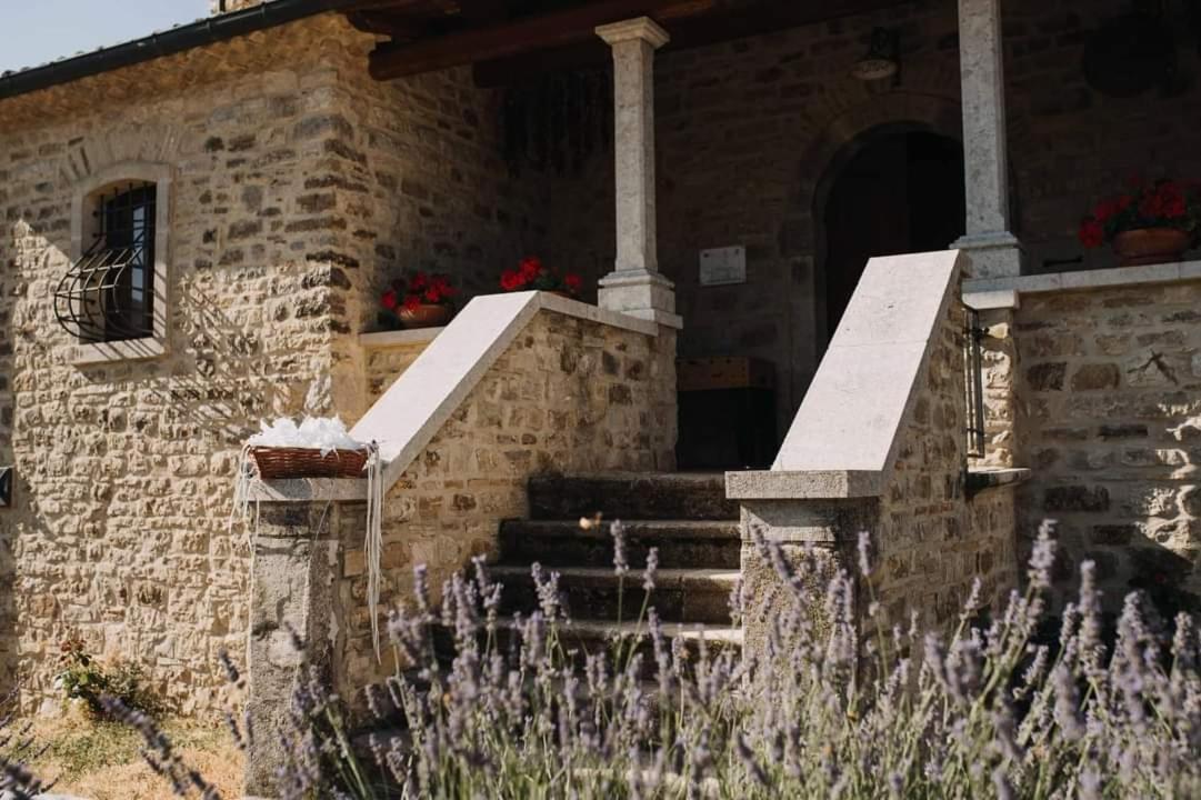 Agriturismo Torre Gialluise Gesualdo 外观 照片