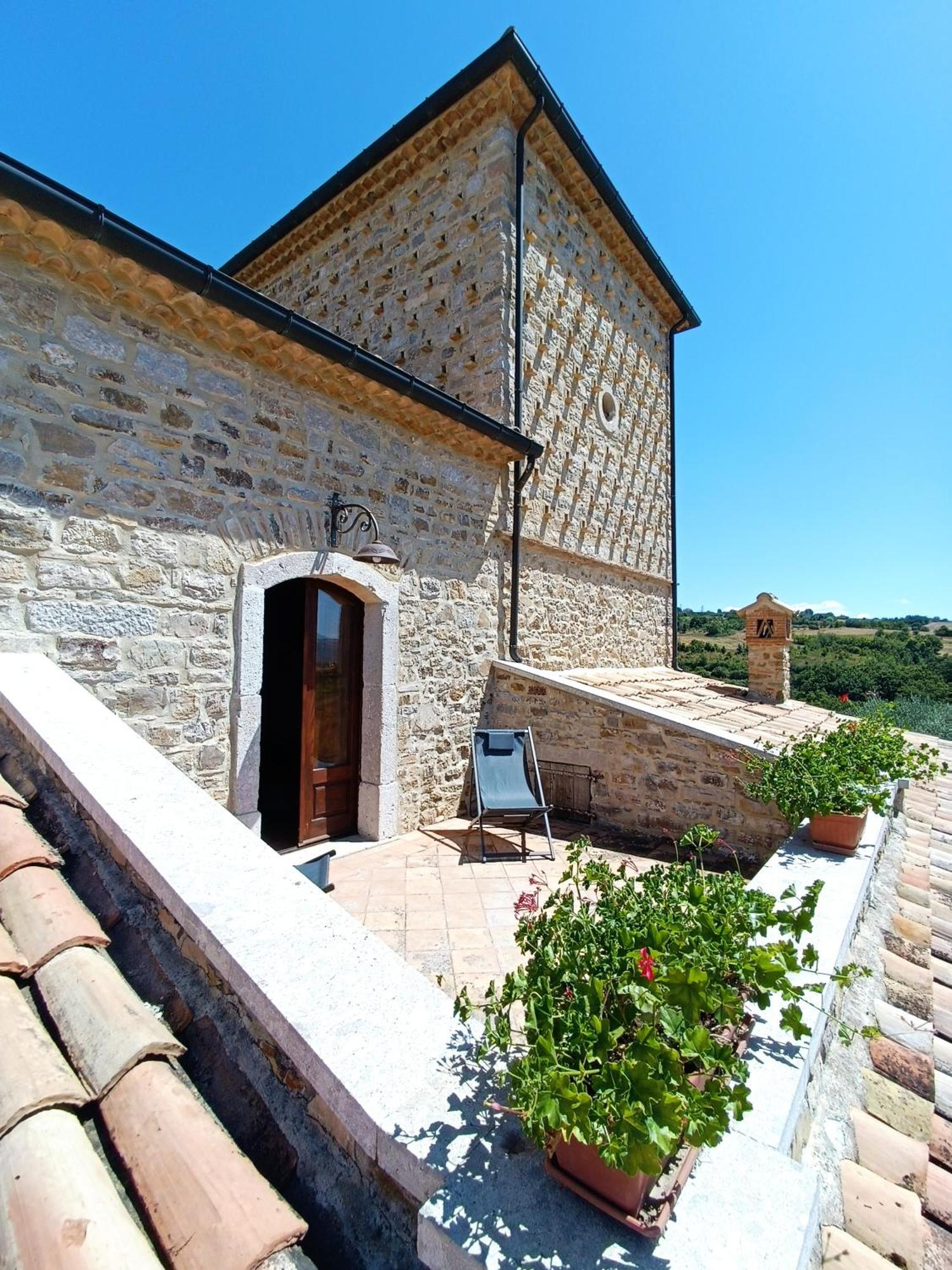 Agriturismo Torre Gialluise Gesualdo 外观 照片